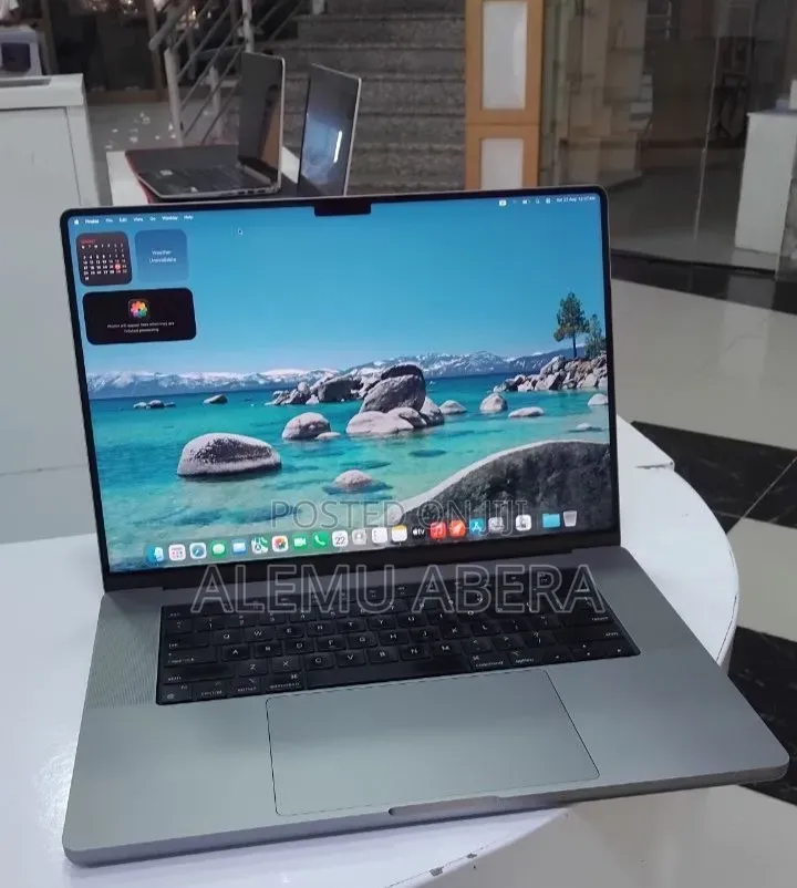 New Laptop Apple MacBook Pro 2021 M1 32GB Apple M1 Pro SSD 1T