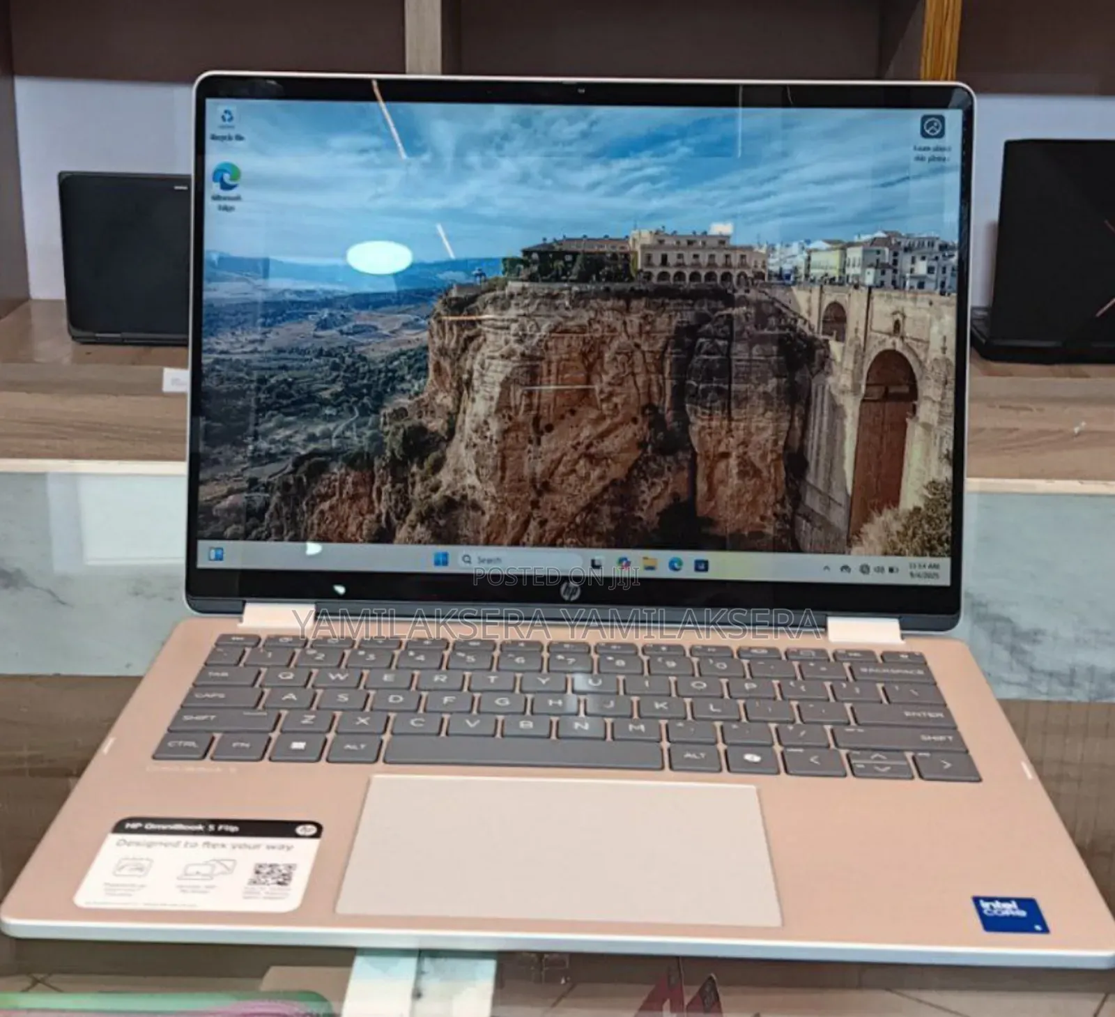 New Laptop HP OmniBook 5 14" 8GB Intel Core 5 SSD 512GB