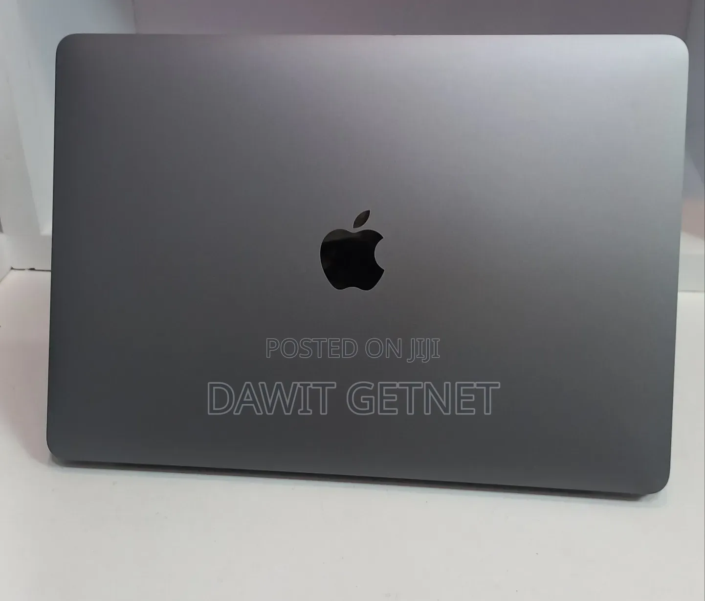 New Laptop Apple MacBook Pro 2020 8GB Apple M1 SSD 256GB