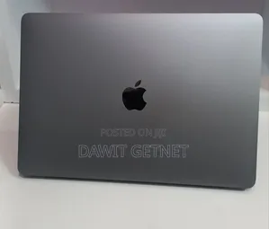 New Laptop Apple MacBook Pro 2020 8GB Apple M1 SSD 256GB