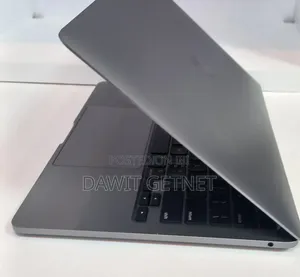 New Laptop Apple MacBook Pro 2020 8GB Apple M1 SSD 256GB