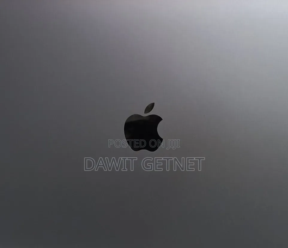 New Laptop Apple MacBook Pro 2020 8GB Apple M1 SSD 256GB