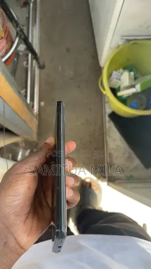 Samsung Galaxy A20 32 GB Black