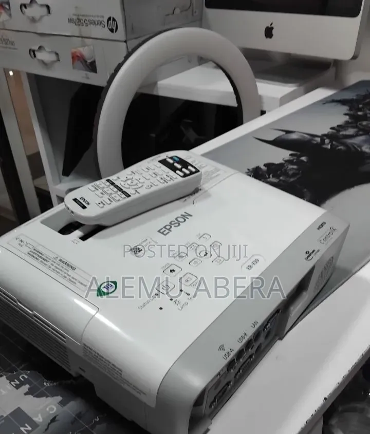 BRAND NEW  EPSON Projector 
👉Has Remote 
Model Name:  EB-x39
Hardwar