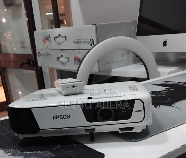 Brand New
Epson Projector 
Model Name:  EB-x31
Hardware Interface: