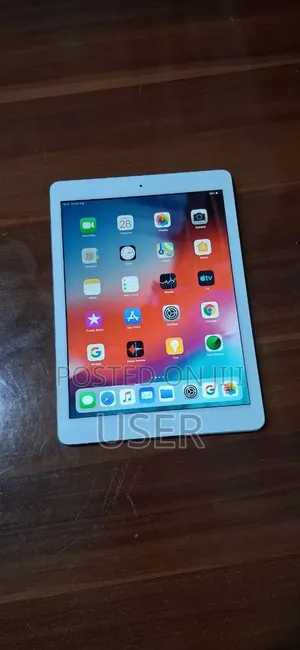 New Apple iPad Air 64 GB Silver