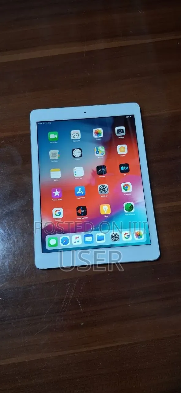 New Apple iPad Air 64 GB Silver