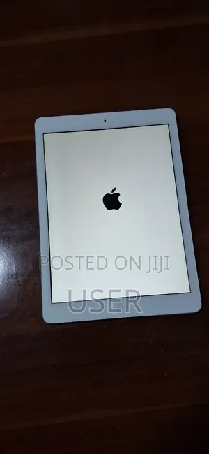 New Apple iPad Air 64 GB Silver