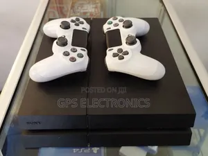 PlayStation 4 FAT – ለሁለት ተጫዋቾች 2 Controller