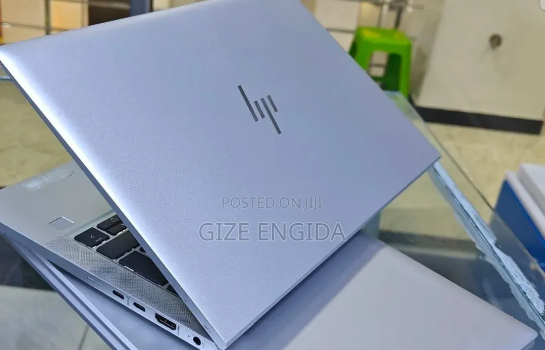 New Laptop HP EliteBook 835 G7 16GB AMD Ryzen 5 SSD 512GB