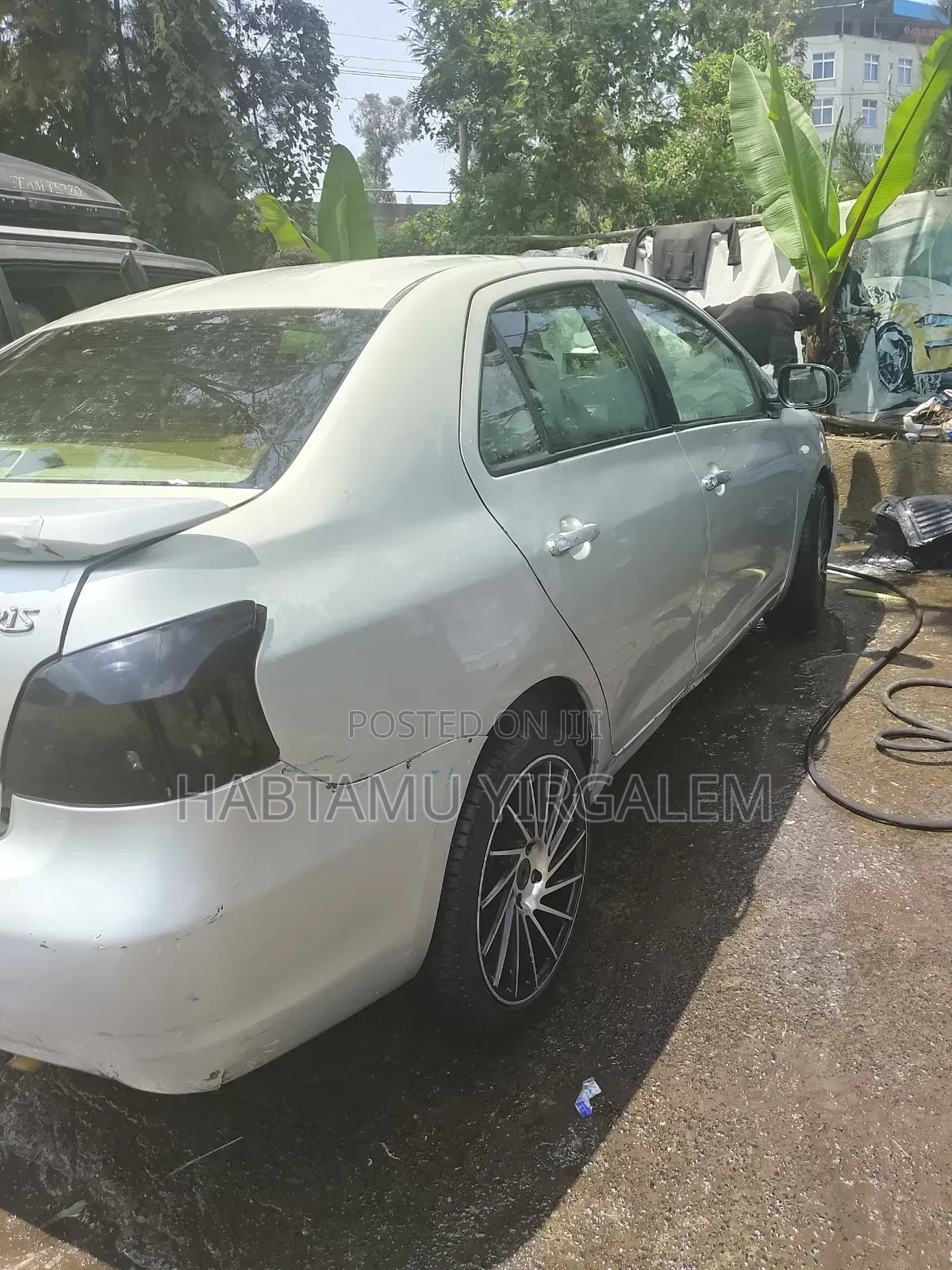 Toyota Yaris 2006 Ivory