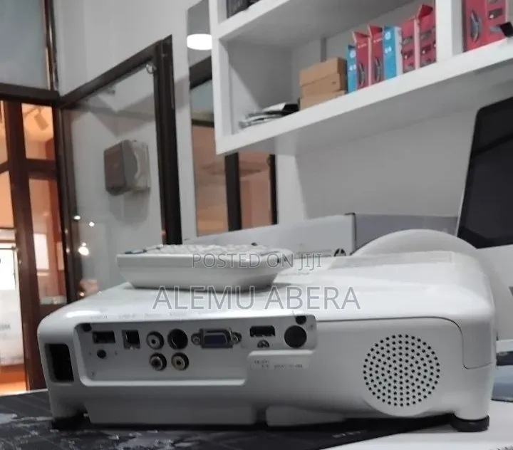 EPSON Projector
Model Name:  EB-S31
Hardware Interface: VGA, USB,