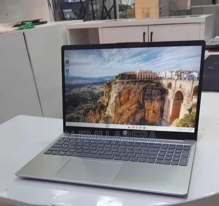 New Laptop HP 16GB Intel Core i7 SSD 1T