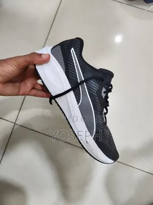 Puma Sneakers