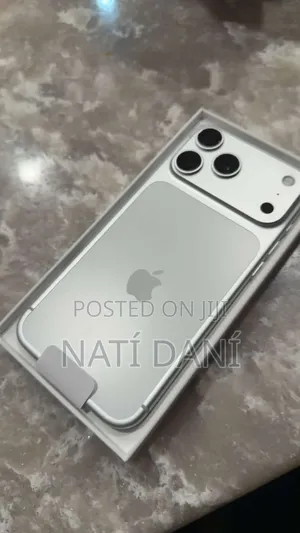 New Apple iPhone 17 Pro Max 256 GB Silver