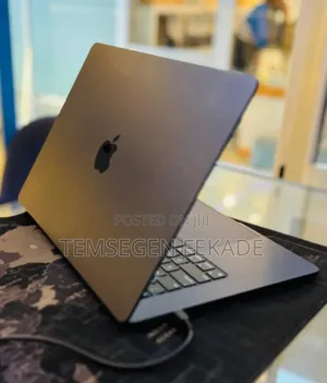 New Laptop Apple MacBook Air 2024 M3 8GB Apple M3 SSD 256GB