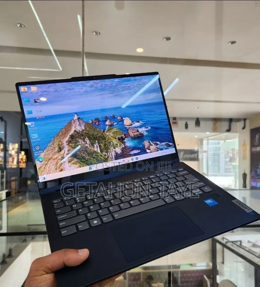New Laptop Asus VivoBook 15 X505BA 16GB Intel Core i5 SSD 512GB