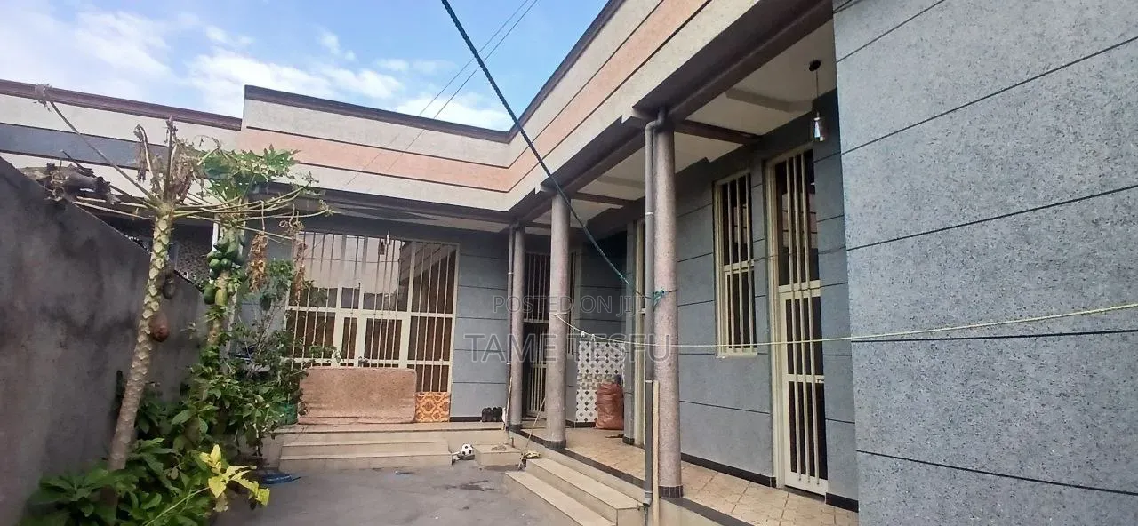Furnished 2bdrm House in ዱካም, Oromia-Finfinne for sale