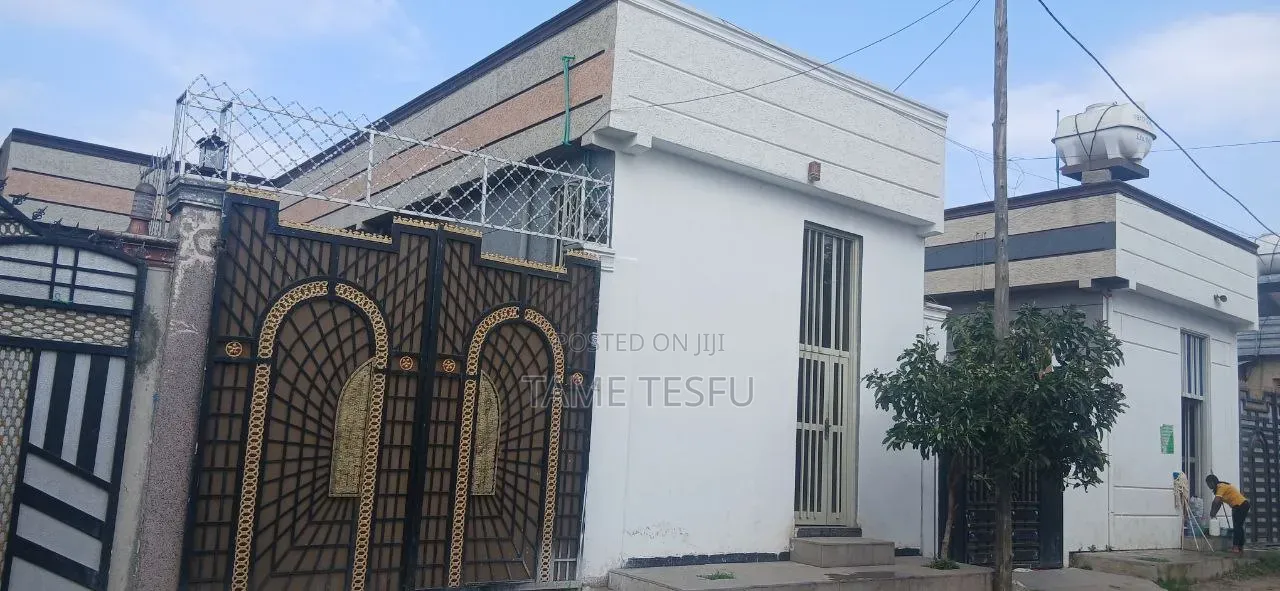 Furnished 2bdrm House in ዱካም, Oromia-Finfinne for sale