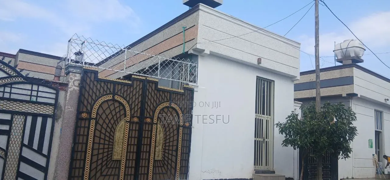 Furnished 2bdrm House in ዱካም, Oromia-Finfinne for sale