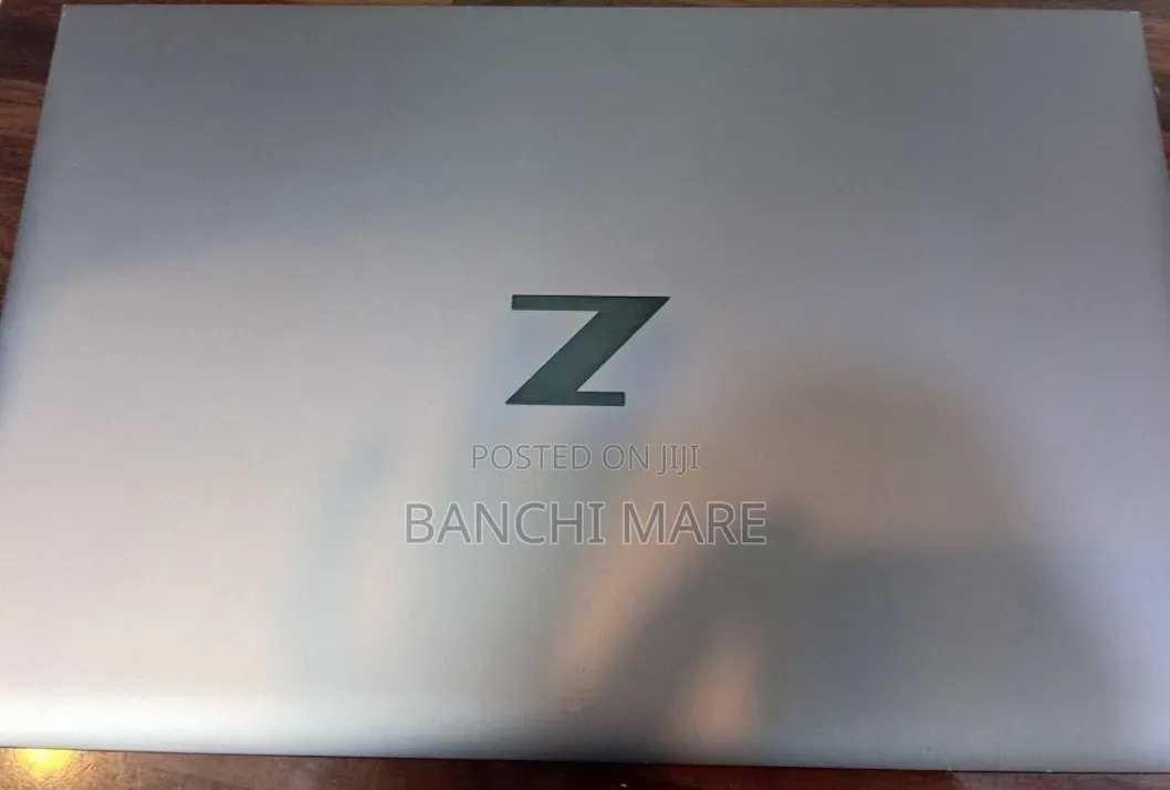 New Laptop HP ZBook Firefly 14 G7 16GB Intel Core i7 SSD 512GB