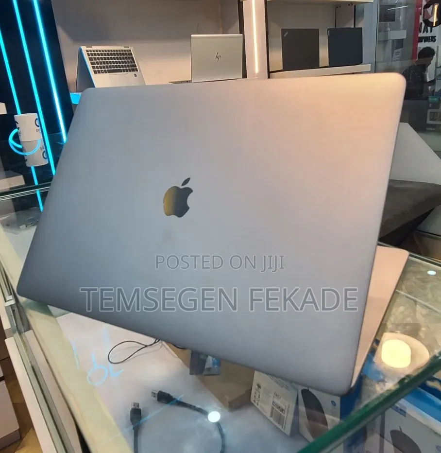 New Laptop Apple MacBook Pro 2019 32GB Intel Core i9 SSD 1T