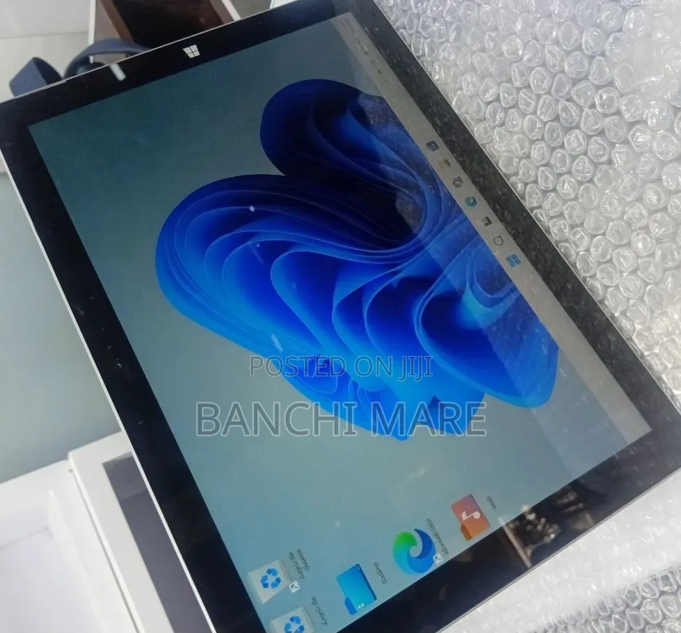 New Laptop Microsoft Surface Pro 3 8GB Intel Core i7 SSD 256GB