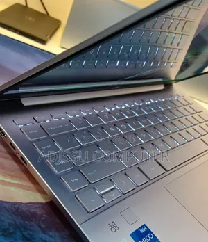New Laptop HP Pavilion 14 12GB Intel Core i7 SSD 512GB