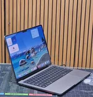 New Laptop Apple MacBook 16GB Apple M1 Pro SSD 512GB