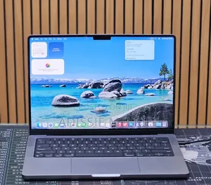 New Laptop Apple MacBook 16GB Apple M1 Pro SSD 512GB