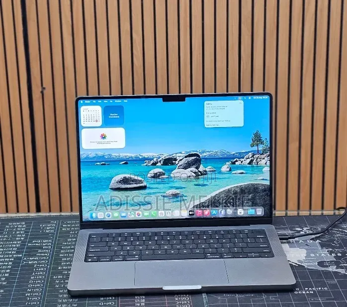 New Laptop Apple MacBook 16GB Apple M1 Pro SSD 512GB
