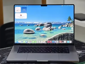 New Laptop Apple MacBook Pro 2022 M2 16GB Apple M2 SSD 512GB