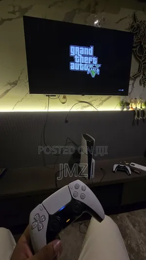 Ps 5 ፋት ከ Two Joyystickkss