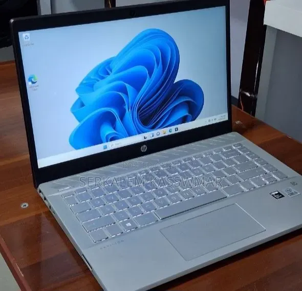 New Laptop Dell Inspiron 14 5435 16GB Intel Core i7 SSD 1T