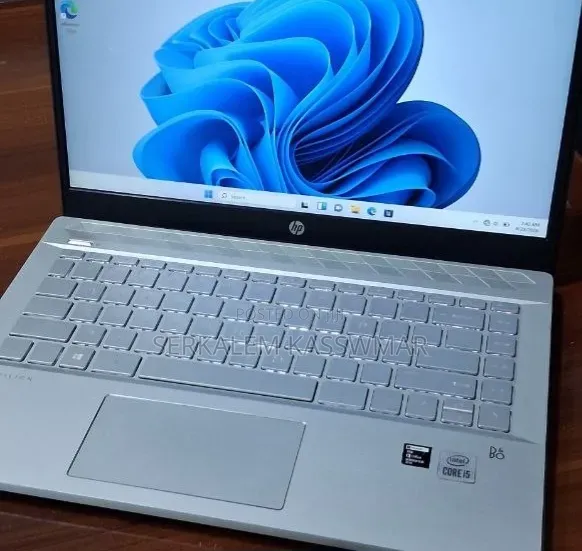 New Laptop HP Pavilion 14 8GB Intel Core i5 SSD 512GB
