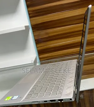 New Laptop HP 8GB Intel Core i5 SSD 256GB