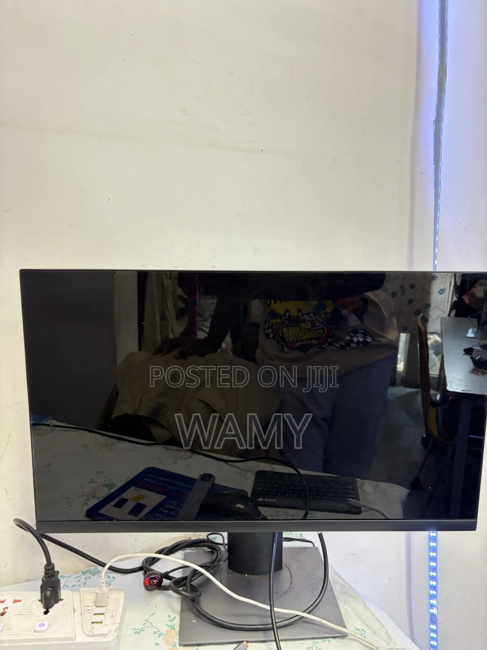 Monitore 22 Inches