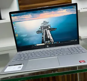 New Laptop HP 8GB AMD Ryzen 5 SSD 512GB