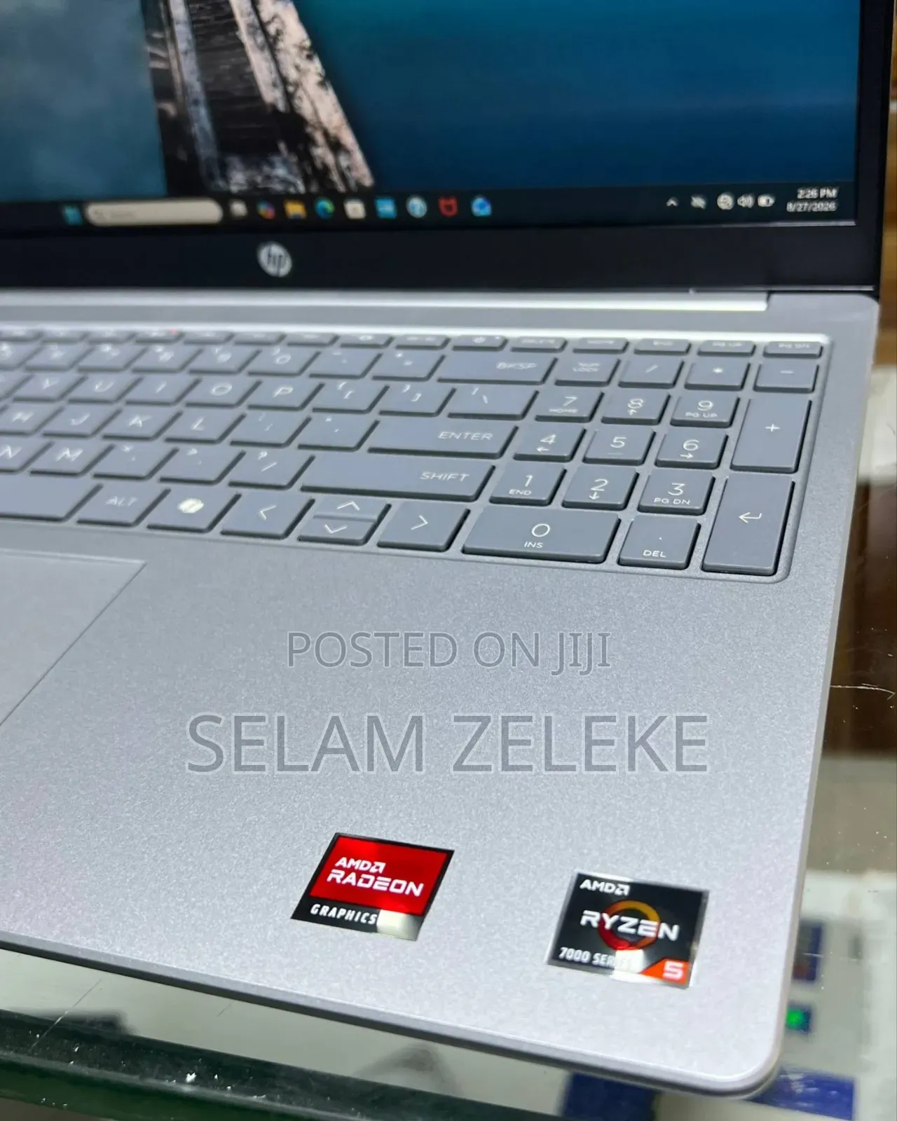 New Laptop HP 8GB AMD Ryzen 5 SSD 512GB