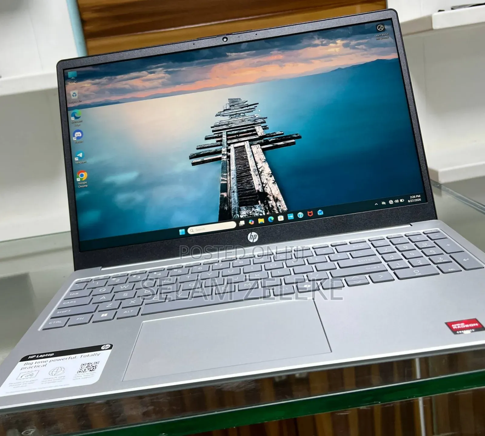 New Laptop HP 8GB AMD Ryzen 5 SSD 512GB