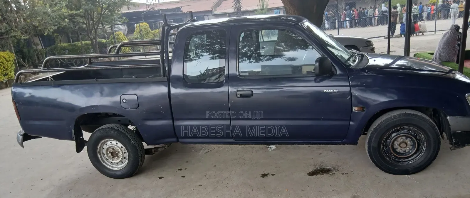 Toyota Hilux 1998 Blue