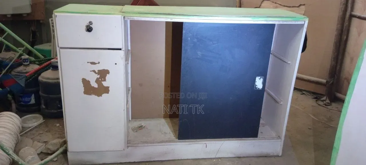 Display Shelf