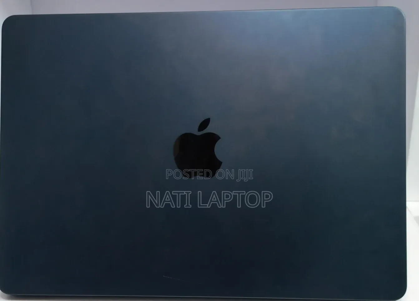 New Laptop Apple MacBook Air 2022 M2 8GB Apple M2 SSD 256GB
