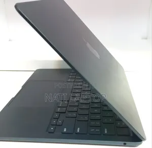 New Laptop Apple MacBook Air 2022 M2 8GB Apple M2 SSD 256GB