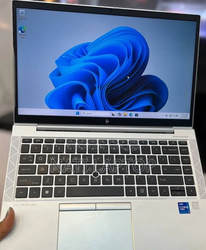 New Laptop HP EliteBook 840 G8 16GB Intel Core i7 SSD 512GB