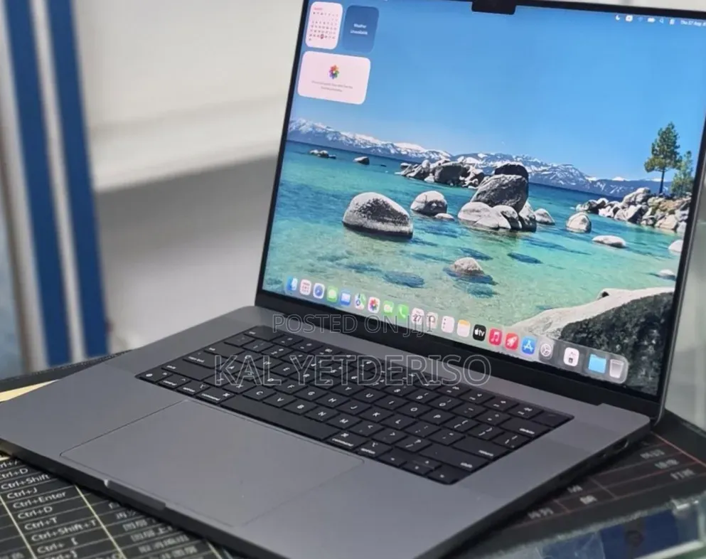 New Laptop Apple MacBook Pro 2021 M1 Max 64GB Apple M1 SSD 1T
