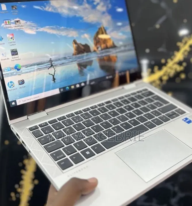 New Laptop HP EliteBook 830 16GB Intel Core i5 SSD 512GB