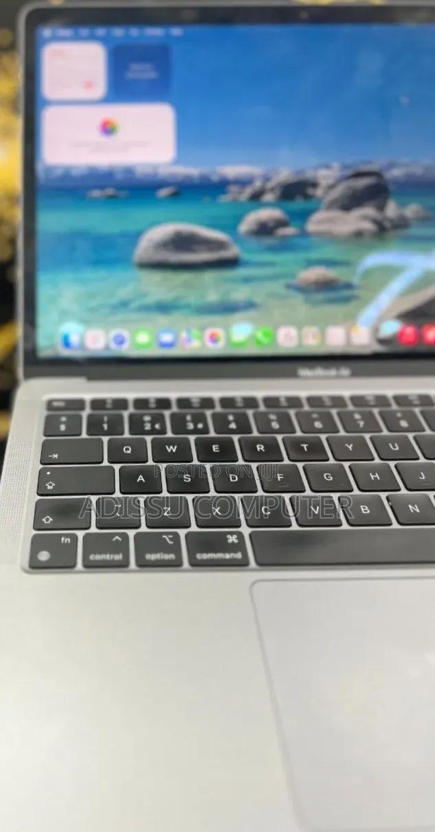 New Laptop Apple MacBook Air 2020 M1 16GB Apple M1 SSD 256GB