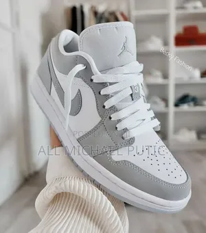 Air Jordan 1 Low