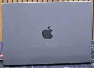 New Laptop Apple MacBook Pro 2021 M1 16GB Apple M1 Pro SSD 512GB